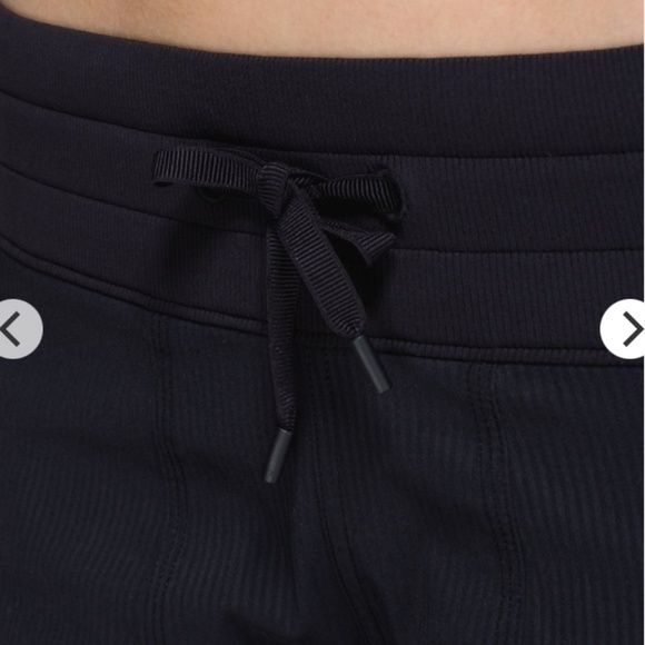 Lululemon Studio Crop Size 2 Black - Picture 5 of 15